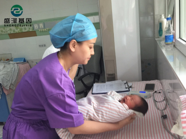 親子鑒定解開真相：O型血的夫妻為何生下B型血嬰兒？