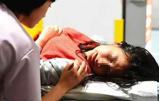 20歲女性產子后，竟要求6名男人來做親子鑒定，事情結局讓人痛心