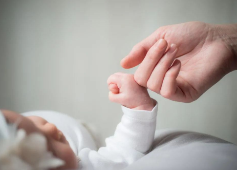 結婚有多少人做親子鑒定？女方比例有多高？孩子同居您怎么看？